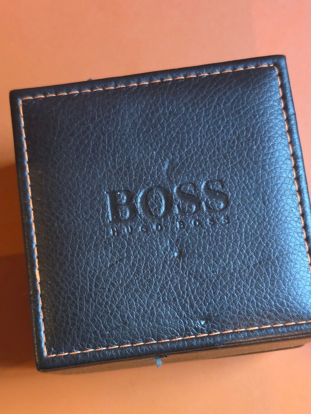 HUGO BOSS BLACK FAUX LEATHER WATCH BOX DISPLAY CASE WITH BIRD INSERT
